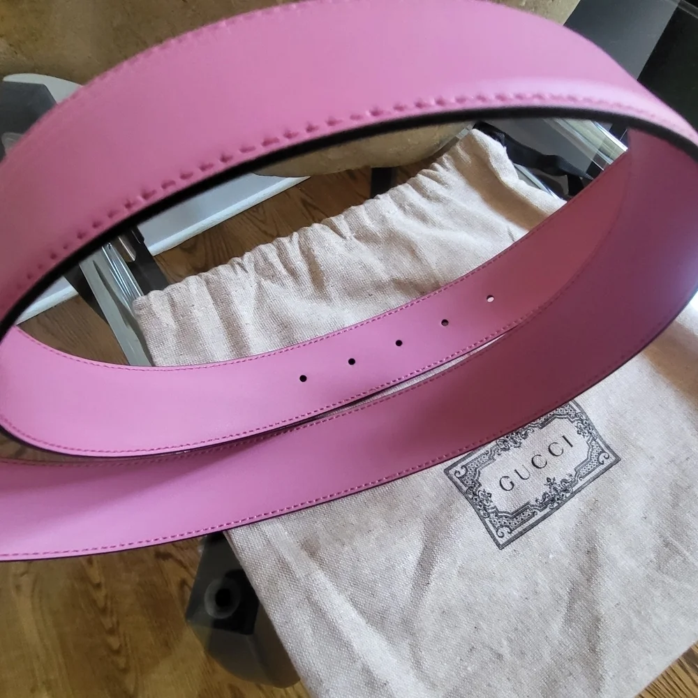 New Gucci Belt Leather Interlocking GG Buckle Gold Pink Belt..Authentic!!